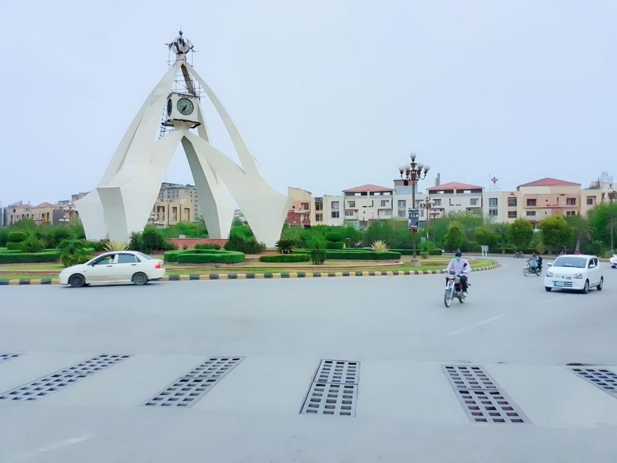 Space Luxury Rental Suites Rawalpindi Exterior photo